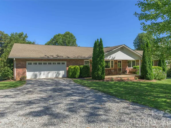1341 Pigeon Rd, Waynesville, NC 28786