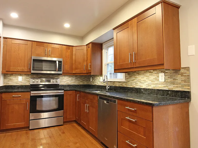 4427 Holly Ave — Photo 6