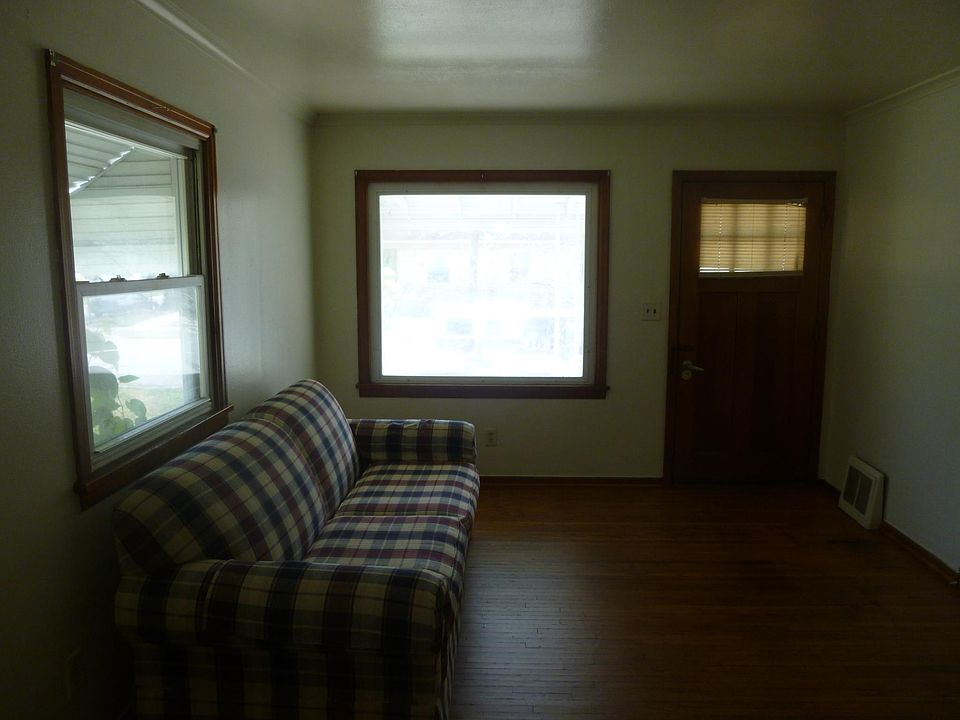 2nd image of 2106 South Ave