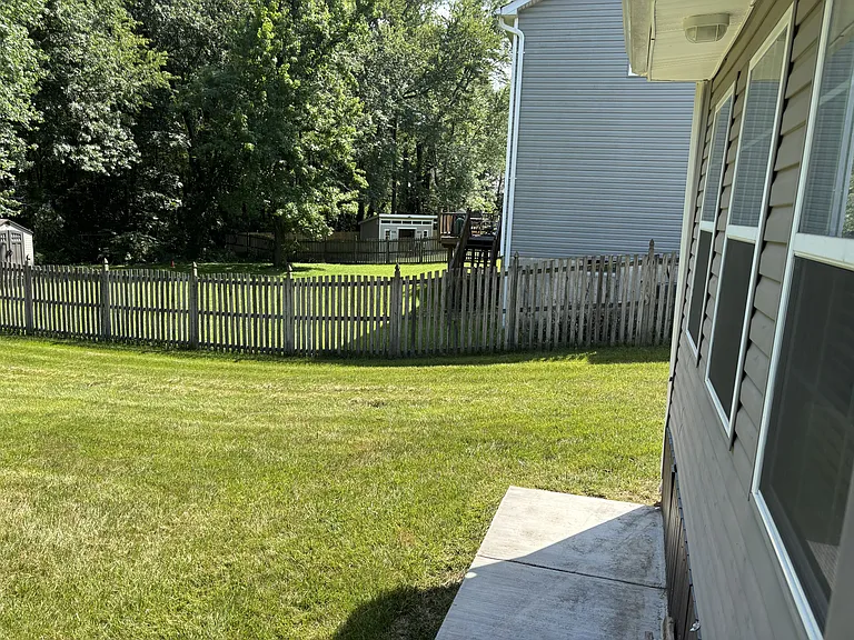 8105 Blake Ct — Photo 9