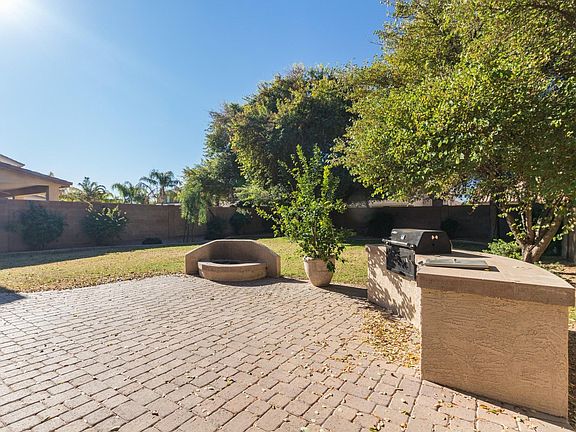 3rd image of 4337 E Vallejo Ct