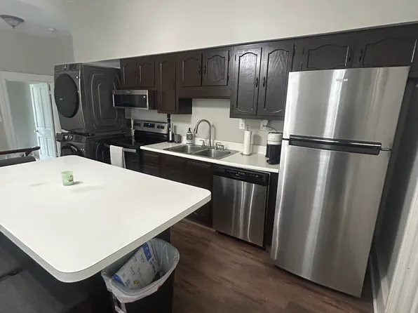 425 Russell St APT 1/2, Covington, KY 41011