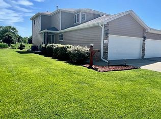 7743 Phares Dr, Lincoln, NE 68516