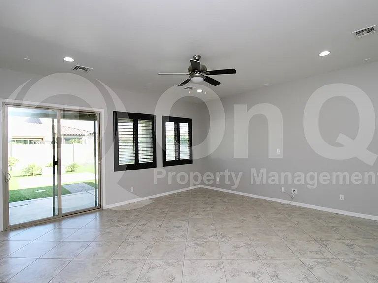 4146 E Glacier Pl — Photo 4