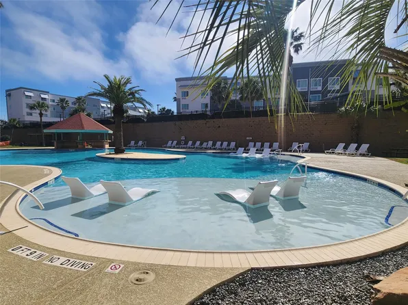 9520 Seawall Blvd APT 108, Galveston, TX 77554