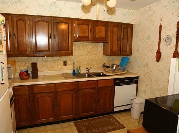4th image of 18400 Cherry Creek Dr APT 509