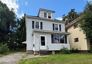 1st image of 19 Leo St