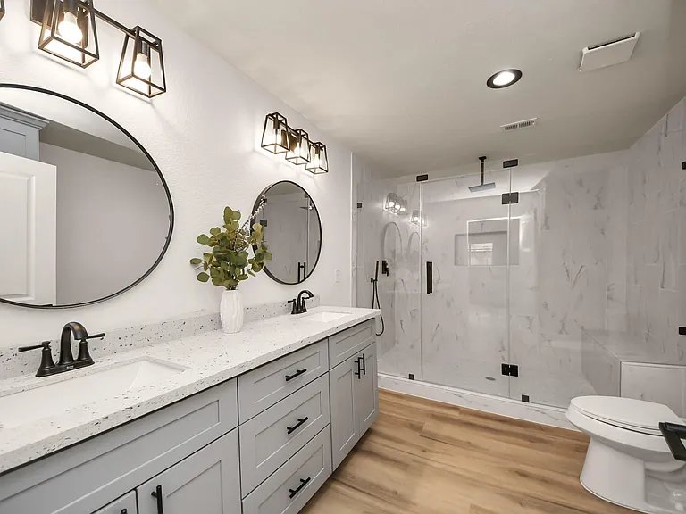 2407 Crestdale Dr — Photo 24