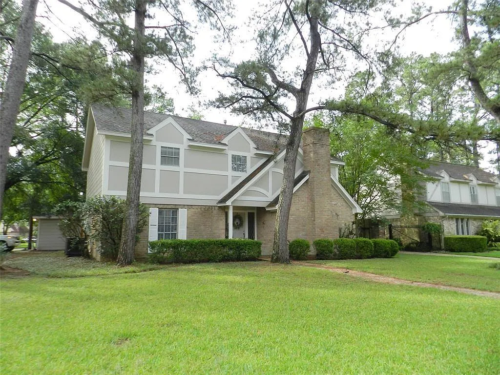 3 bed, 2.5 bath, 2648 sqft, $2,200 — Photo 2