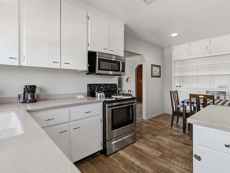 2625 W South Slope Rd — Photo 13