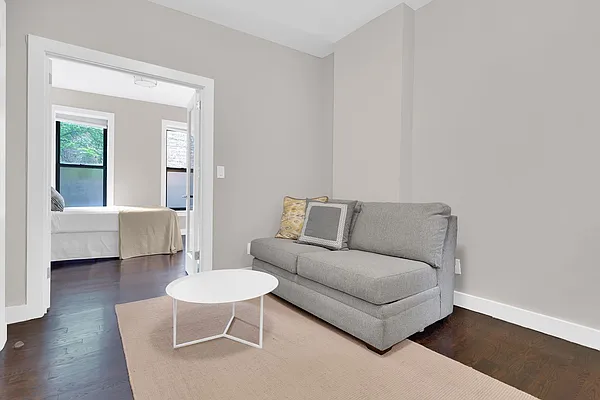 Rented by Cooper & Cooper Real Estate | media 31