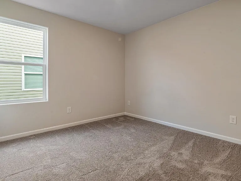 2203 Lagganmore Dr — Photo 10