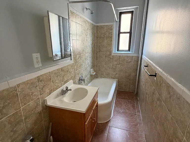 101 Sherman Ave #5C — Photo 5