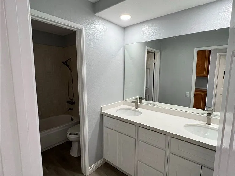 543 S Eveningsong Ln — Photo 21