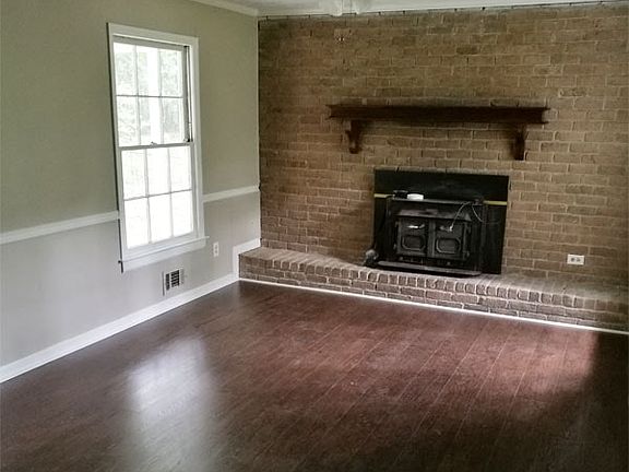 2nd image of 1765 Woodhaven Ter