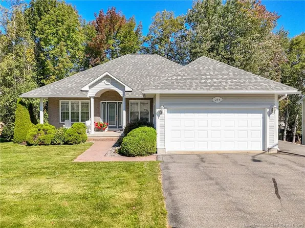 234 Talisman Cres, Fredericton, NB E3C 1M1