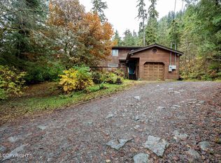 39 Lake Rd, Ketchikan, AK 99901