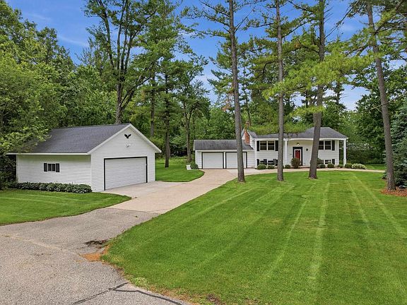 2nd image of 2251 BEECHWOOD DRIVE