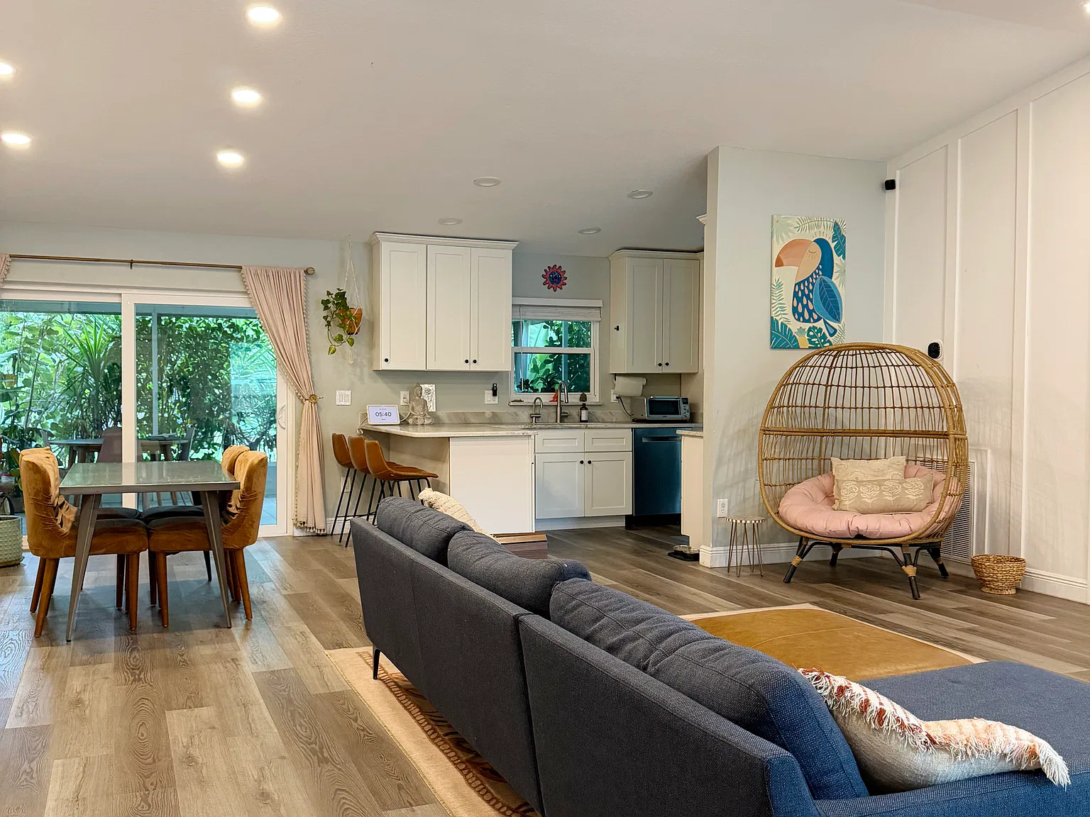 4 bed, 1750 sqft, $3,000 — Photo 2