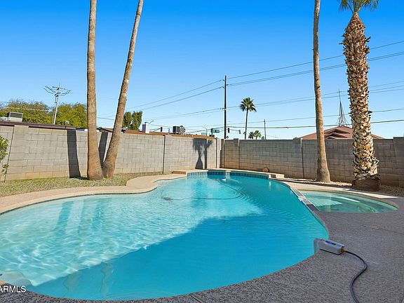 4th image of 3124 E DAHLIA Drive