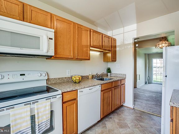 3rd image of 2216 Hamway Dr