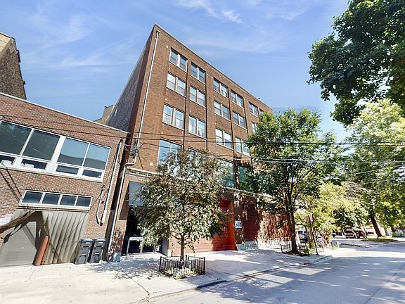 2nd image of 3323 N Paulina St APT 4B