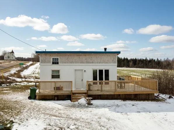 583 Burlington Rd, Grenville Parish, PE C0B 1M0