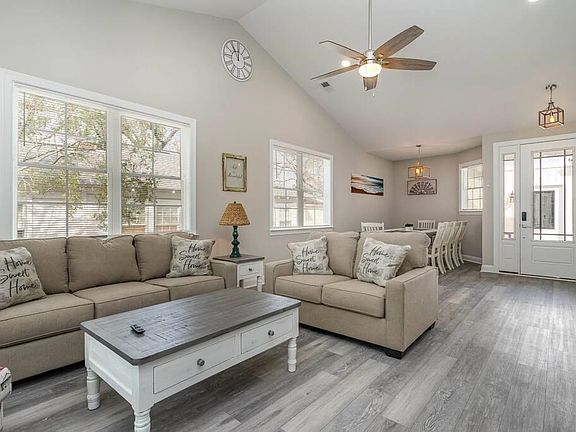 5th image of 403 3rd Ave. N