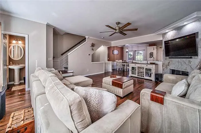 4003 Edgecomb Dr — Photo 12