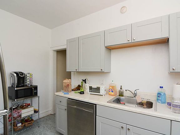 2nd image of 4400 N Racine Ave Unit 4