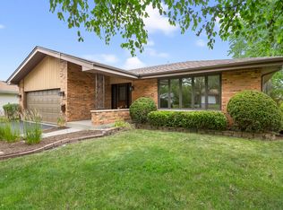 7019 Camden Rd, Downers Grove, IL 60516