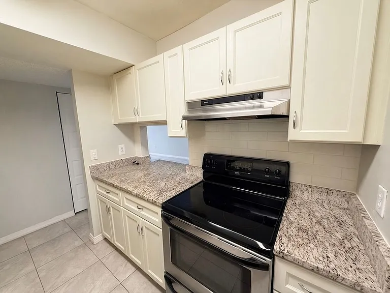 3244 S Semoran Blvd #24 — Photo 4