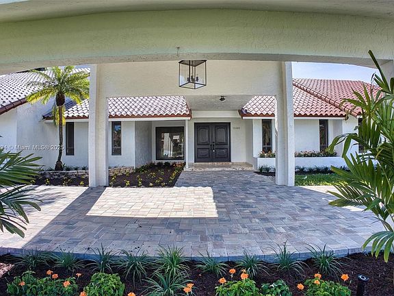 4th image of 10440 NW 133rd St