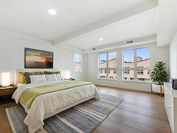 3112 Emmons Avenue image 4 of 12