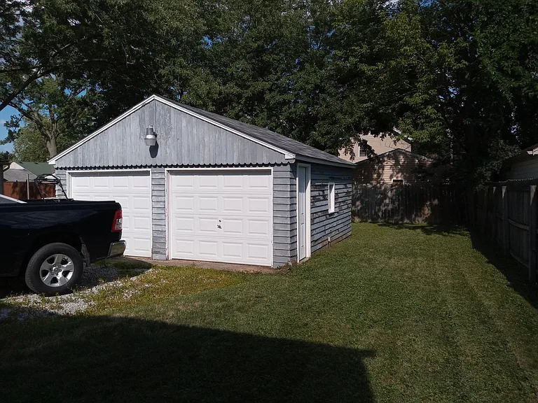 539 Furnace St — Photo 14