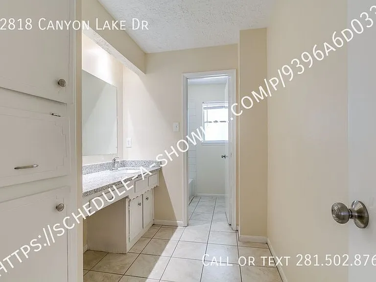 22818 Canyon Lake Dr — Photo 9