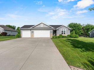 N2334 Heavenly Dr, Greenville, WI 54942