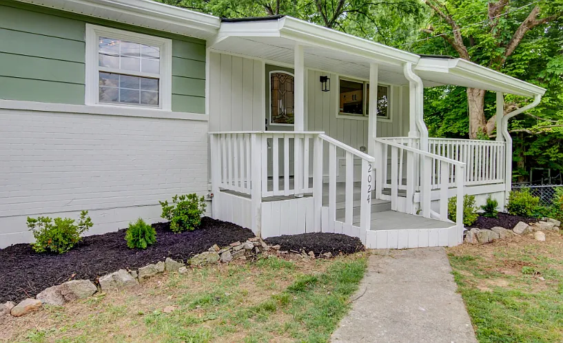 4 bed, 1952 sqft, $2,400 — Photo 3