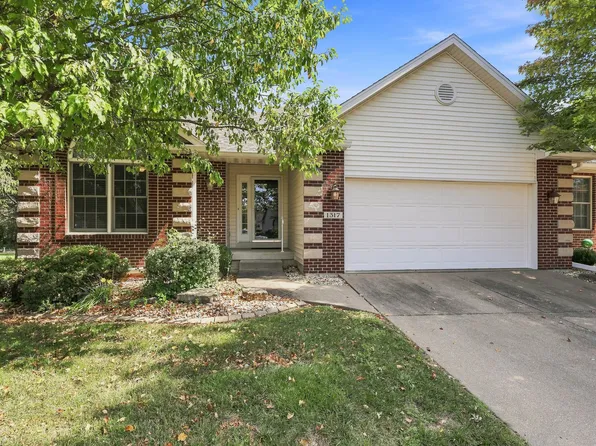 1317 33rd Avenue Cir, Silvis, IL 61282