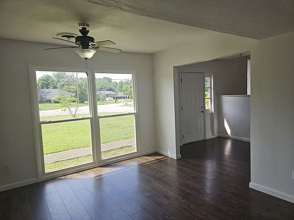 5th image of 619 Berwick Dr