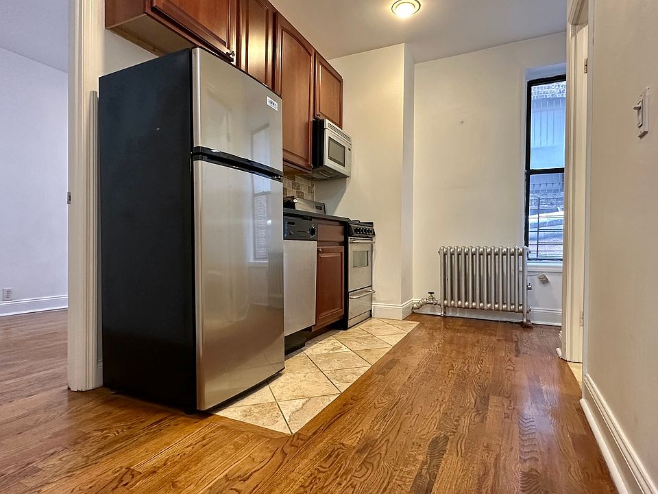 1st image of 222 Thompson St #4A