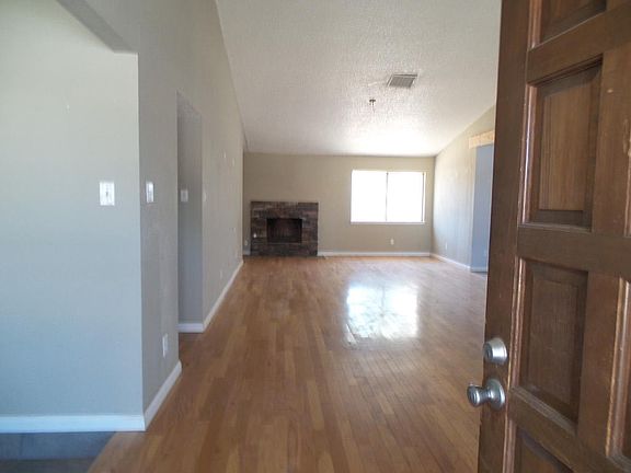 4th image of 10682 Janway Dr