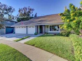 2090 Flamingo Dr, Costa Mesa, CA 92626