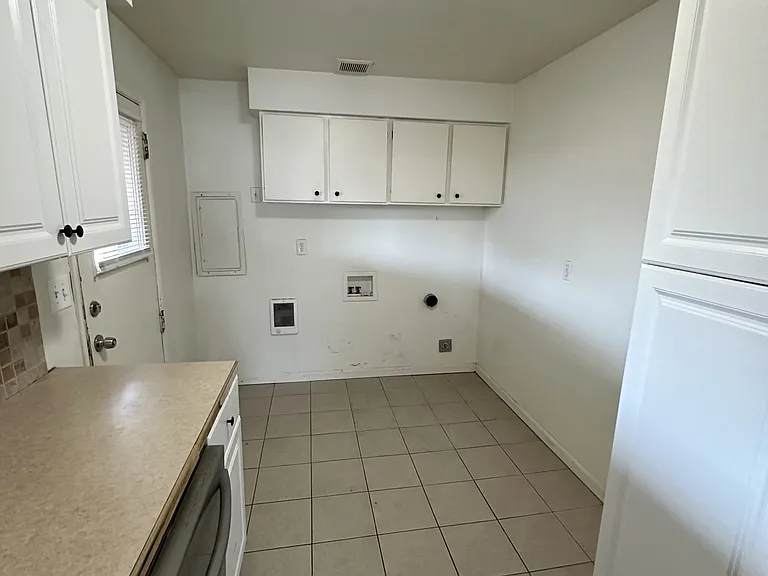 1619 W 5th Ave #A — Photo 12