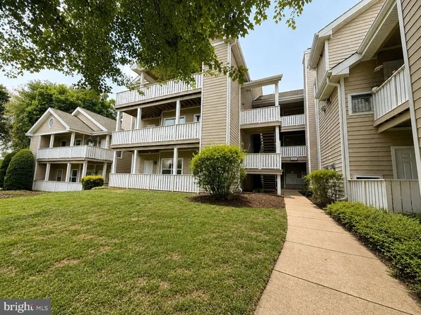 14314 Climbing Rose Way APT 102, Centreville, VA 20121