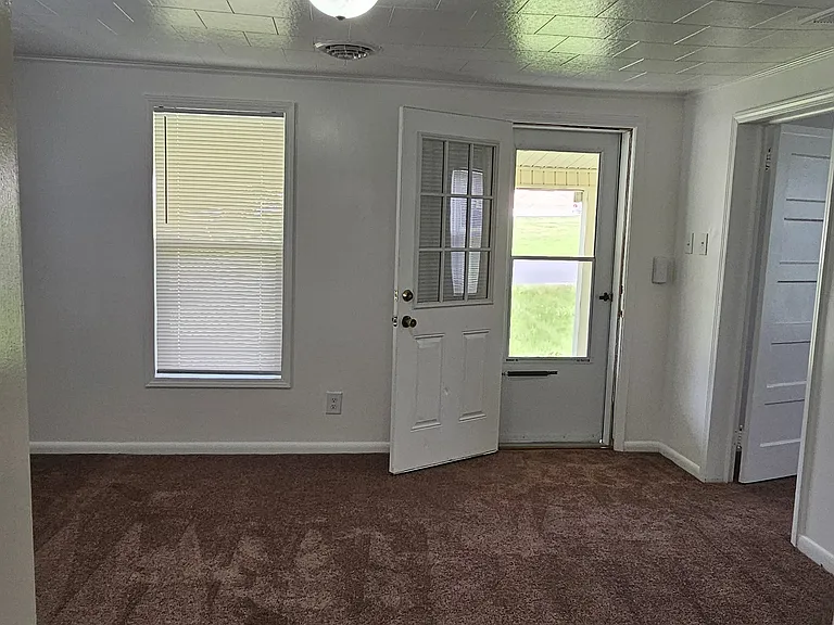 395 Clearview Dr — Photo 10