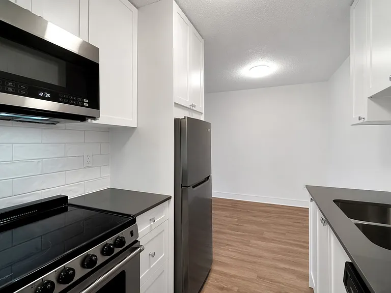 1002 McKenzie Ave #218 — Photo 8