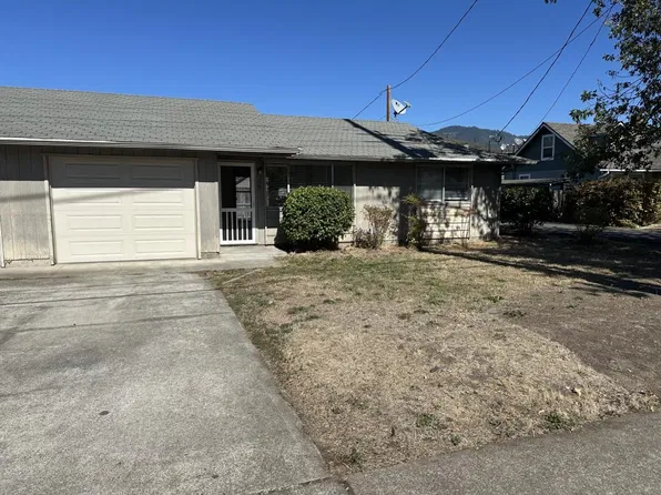 1420 SE N St Unit B, Grants Pass, OR 97526