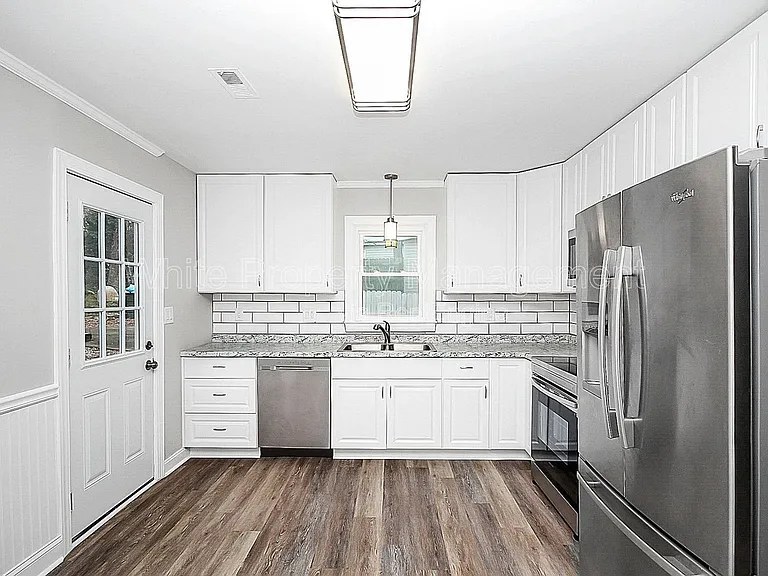 604 Westwood Cir — Photo 8