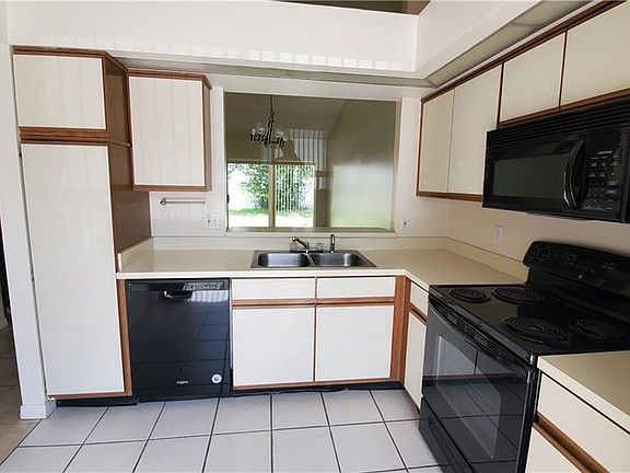 2nd image of 1181 Lucaya Cir